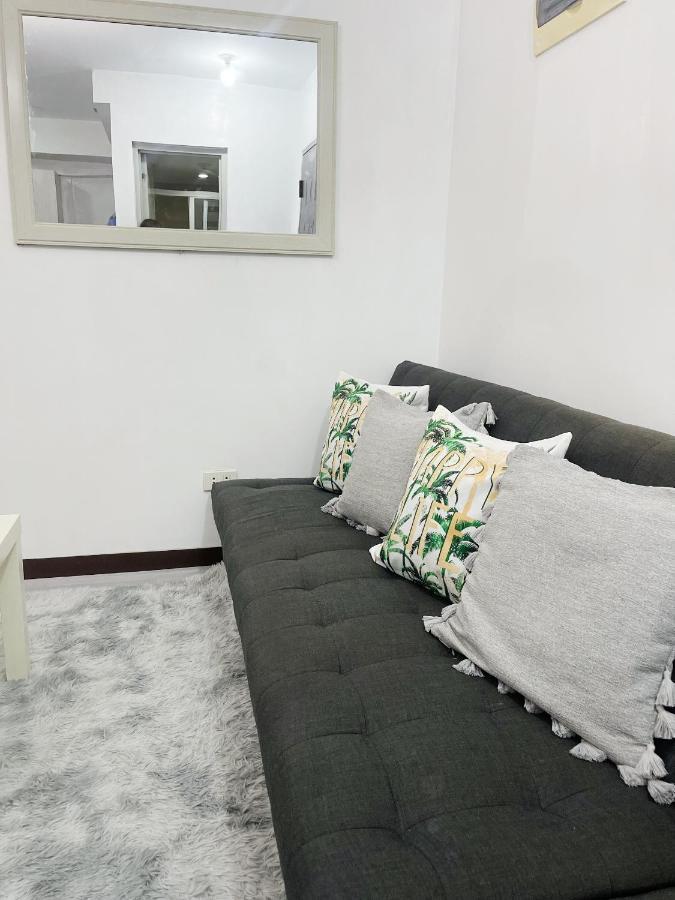 Lancris Residences 2 Bedroom Entire Apartment Near Airport With Pool Paranaque City Kültér fotó
