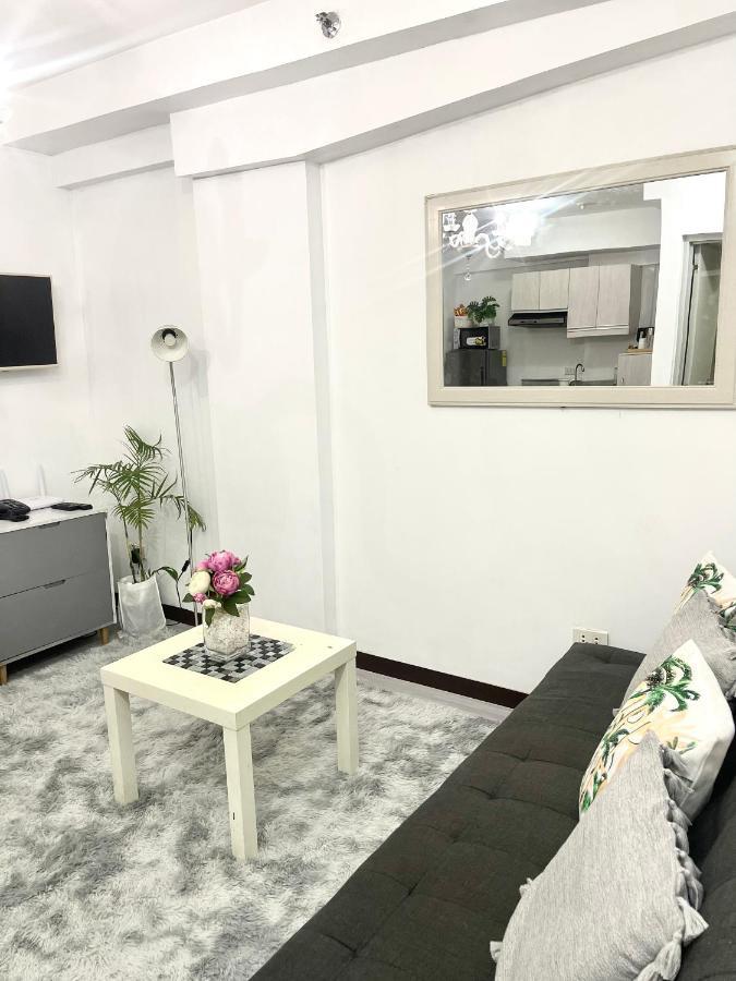 Lancris Residences 2 Bedroom Entire Apartment Near Airport With Pool Paranaque City Kültér fotó