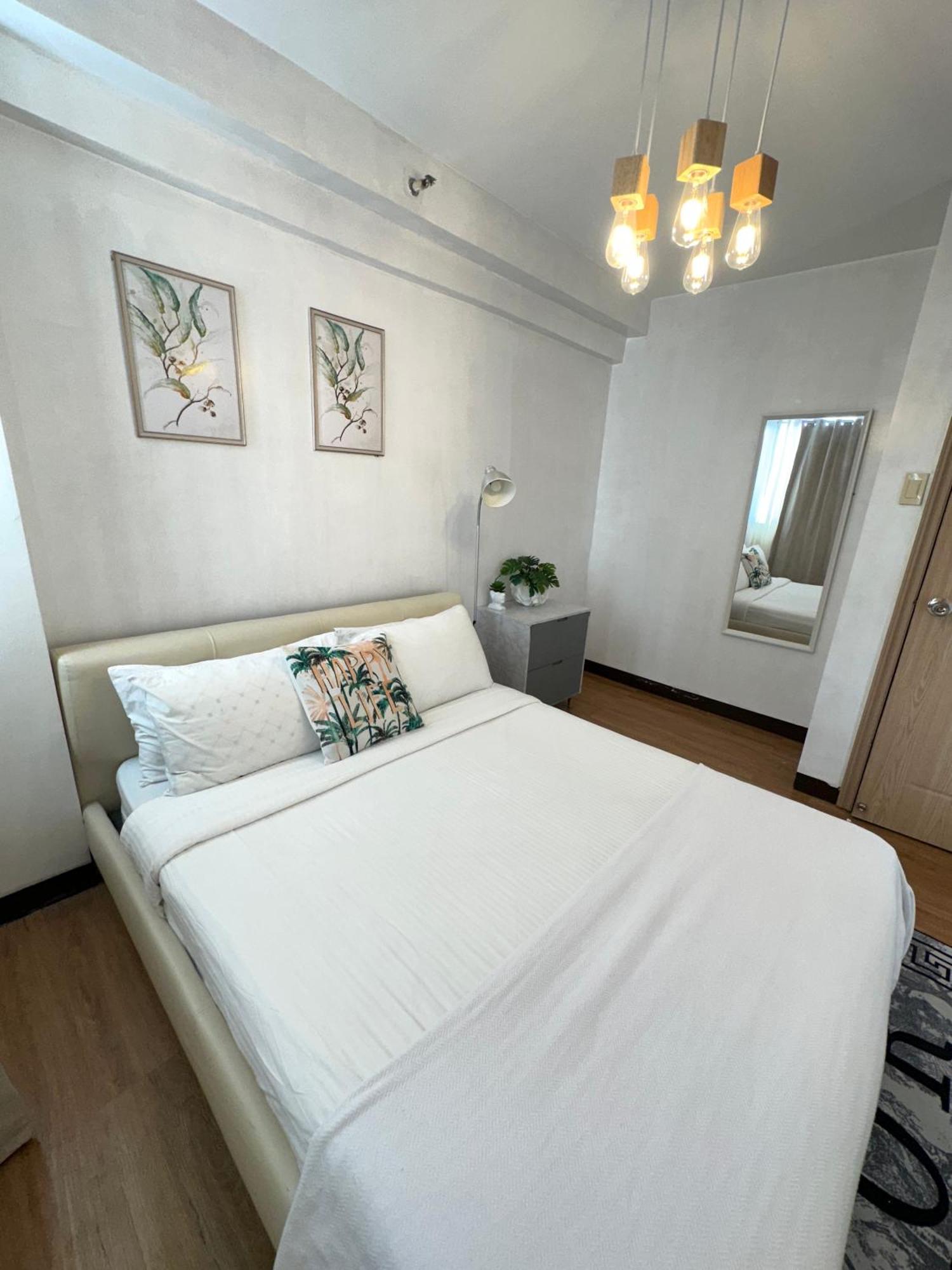 Lancris Residences 2 Bedroom Entire Apartment Near Airport With Pool Paranaque City Kültér fotó