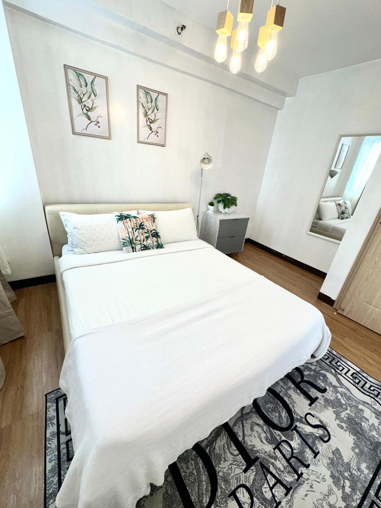 Lancris Residences 2 Bedroom Entire Apartment Near Airport With Pool Paranaque City Kültér fotó